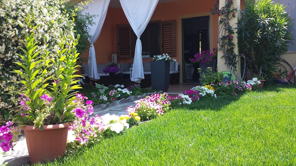 Casa Con Giardino Villa Olbia Rum bild